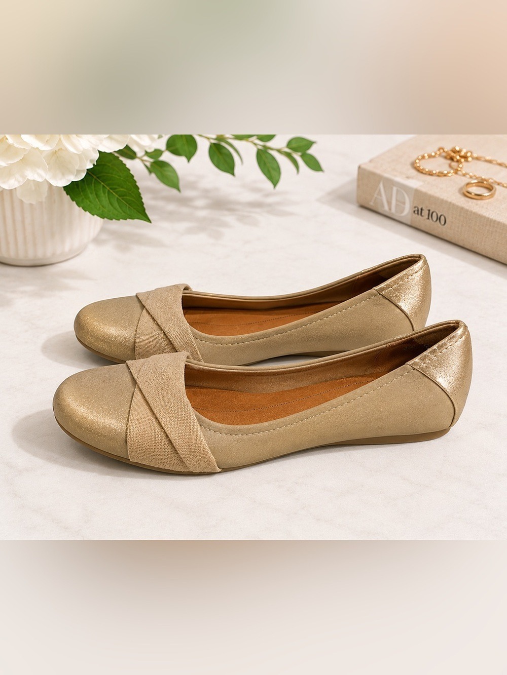 Women's Baretraps Mia Cap Toe Memory Foam  Tan Flats Size 10 US!